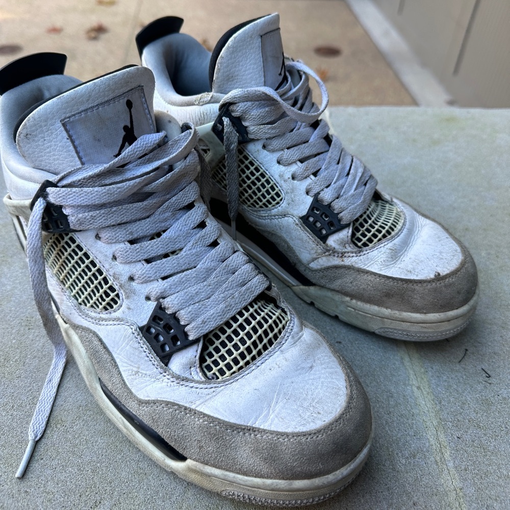 Jordan 4 military black used